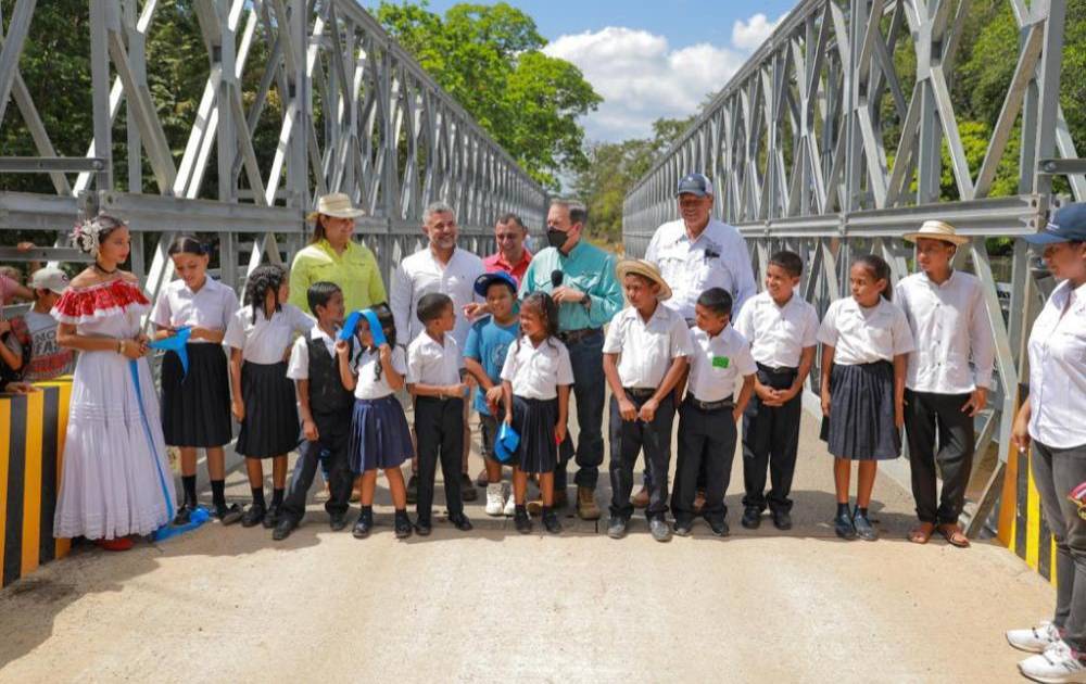 Cortizo entrega obras por más de B 40 millones en Veraguas