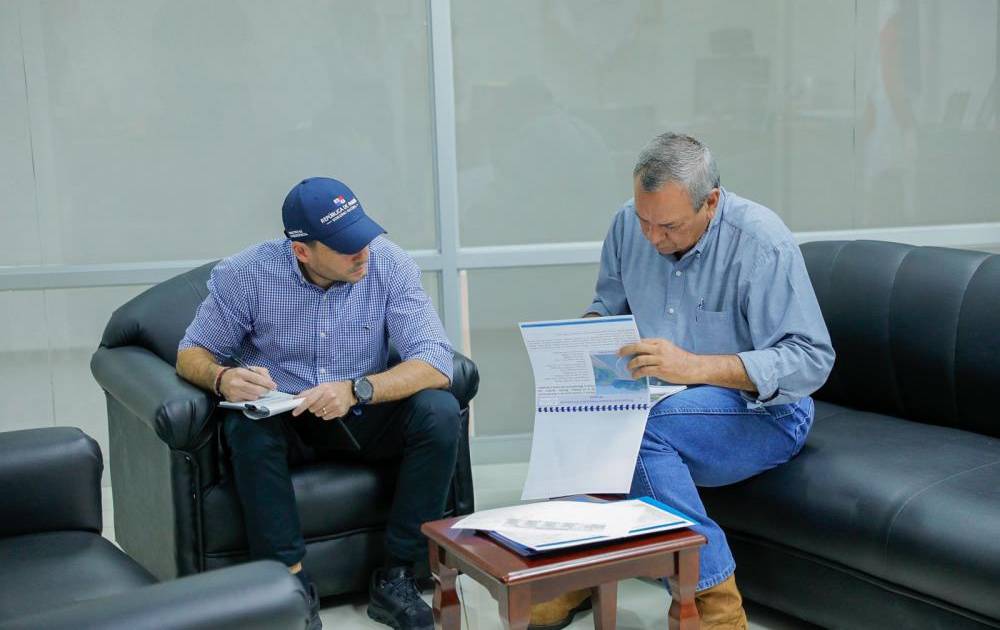 Carrizo Recibe Informe Sobre Avances De Obras Del Gobierno En Veraguas