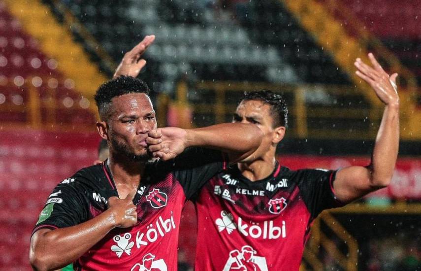 Primer Asalto De La Final De Liga Concacaf