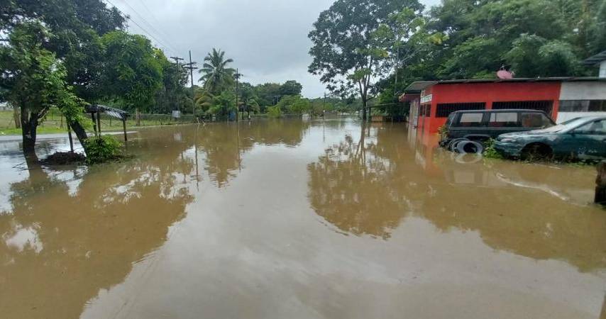 Comunidades en emergencia: gobierno mobiliza ayuda ante el impacto de las lluvias