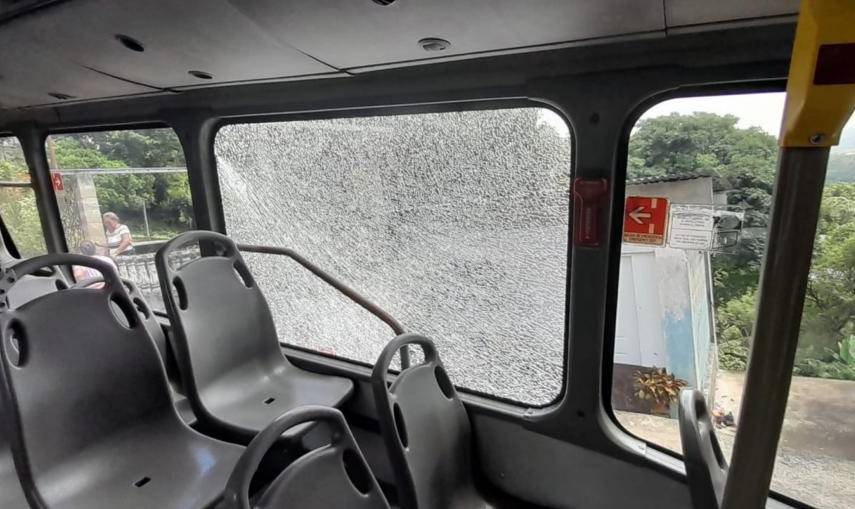 ML | El bus que fue vandalizado.