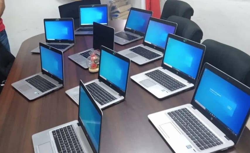 ML | Laptops entregados por el Meduca para un laboratorio.