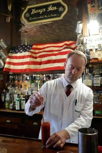 La presidencial de Estados Unidos ya comenzó en un bar de París, como desde hace un siglo