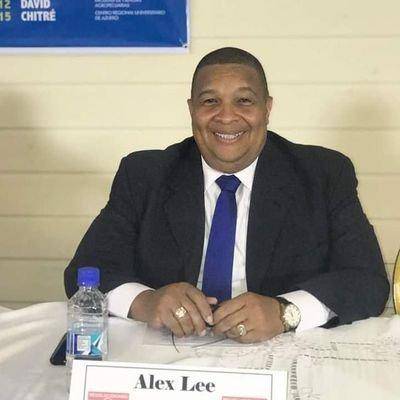 Alex Lee renuncia al fuero electoral