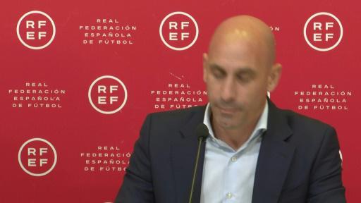 Exjefe del fútbol español Rubiales, en breve retención al volver a España