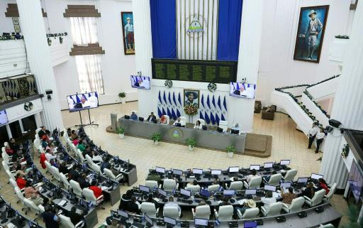 Fotografía cedida por la Asamblea Nacional de Nicaragua que muestra a los congresistas durante una sesión legislativa en Managua el 22 de noviembre de 2024