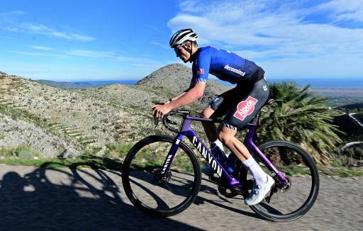 Una autopista para ciclistas en la Costa Blanca, hormiguero del ciclismo profesional