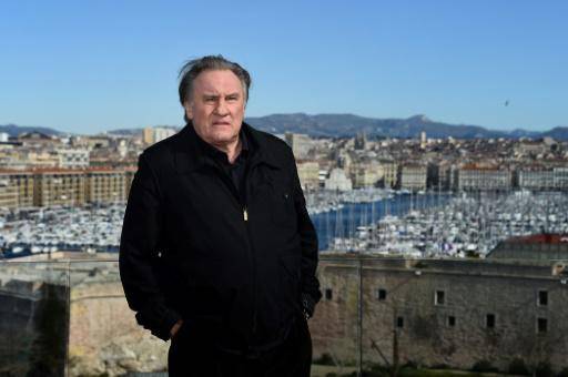 El rey de los paparazzi acusa a Depardieu de agredirlo en Roma