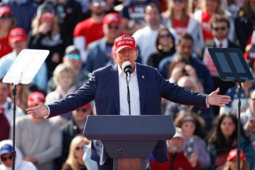 Trump retoma la campaña en Michigan y Wisconsin, dos estados claves