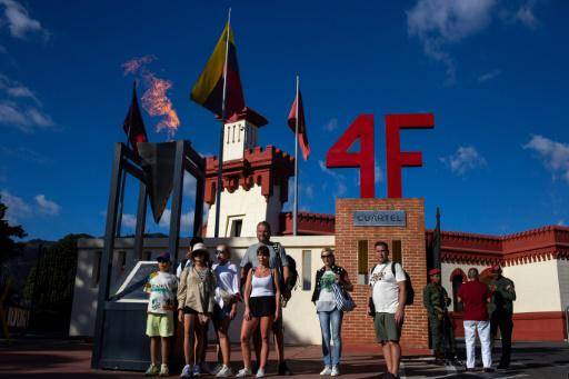 Chávez vive en el mausoleo levantado en su cuartel en Venezuela