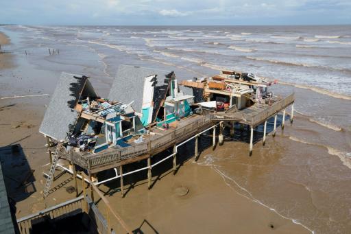 La cifra de fallecidos por Beryl sube a 18 tras más muertes a su paso por EEUU