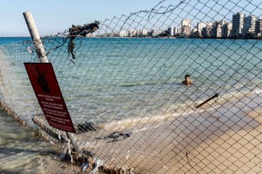 En Chipre, el balneario fantasma de Varosha espera revivir tras décadas de división