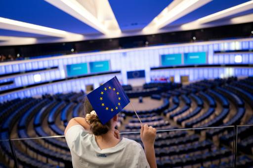 Chipre envía al Parlamento Europeo a una estrella de internet de 24 años