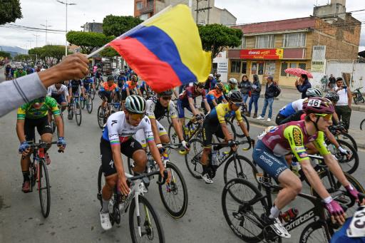 Ciclistas disputan una etapa del Tour Colombia-2024, el 6 de febrero de 2024