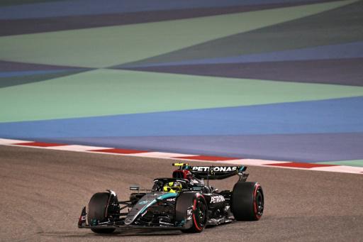Hamilton y Mercedes dominan los ensayos libres del GP de Baréin