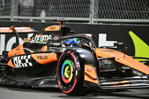 El McLaren de Oscar Piastri durante la sesión de clasificación del Gran Premio de Las Vegas de Fórmula 1. En Las Vegas (Estados Unidos), el 28 de noviembre de 2024