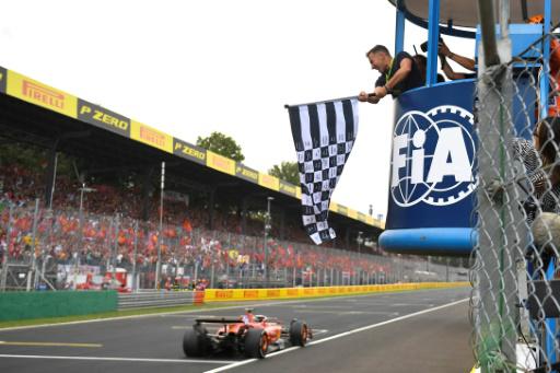 Leclerc y Ferrari triunfan en Monza