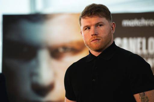 Canelo defenderá su corona de peso supermediano ante Berlanga en septiembre