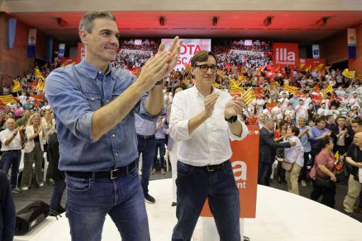 Pedro Sánchez estima que el triunfo socialista acaba con una década de división en Cataluña