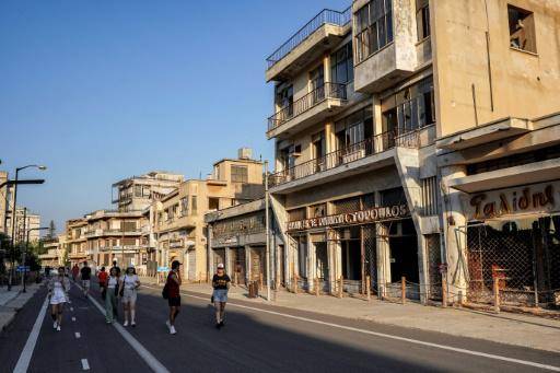 En Chipre, el balneario fantasma de Varosha espera revivir tras décadas de división