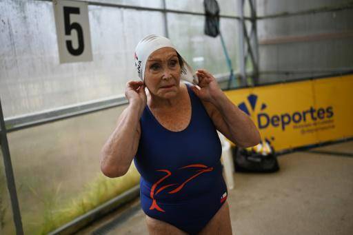 Eliana Busch, la nadadora chilena de 89 años con sed de gloria
