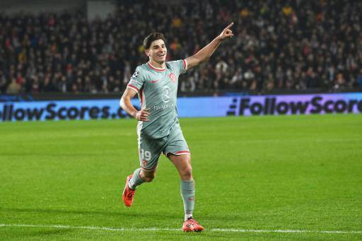 El delantero argentino Julián Álvarez celebra el primer tanto del Atlético de Madrid ante el Sparta Praga en Champions League, el 26 de noviembre de 2024