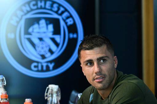 El centrocampista español del Manchester City, Rodri, durante una conferencia de prensa en el centro de entrenamiento del club 'Citizen', en Mánchester, el 17 de septiembre de 2024