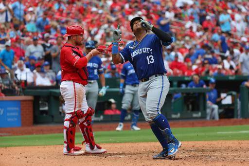 Salvador Pérez destaca en el triunfo 50 de Kansas en las Grandes Ligas