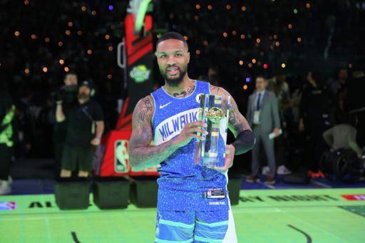 Lillard (Bucks) revalida su título de campeón de triples del All-Star