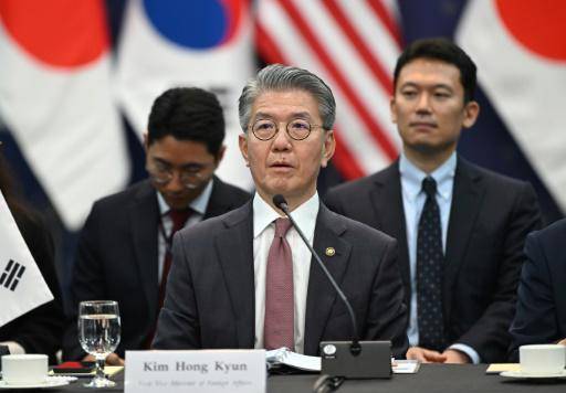 El viceministro de Exteriores surcoreano, Kim Hong-kyun, durante una reunión trilateral con sus homólogos estadounidense y japonés, el 16 de octubre de 2024 en Seúl