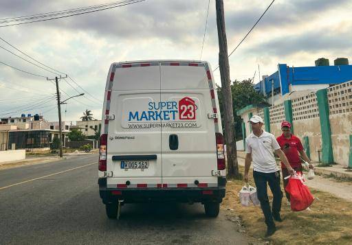 ¿Remesas en efectivo o comida?: el dilema de emigrantes ante una Cuba en crisis