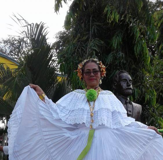 Regresa el Desfile de la Pollera Blanca