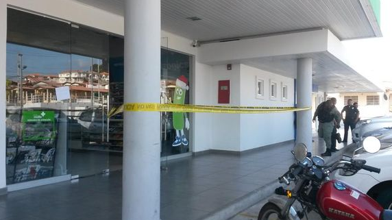 Comando roba cajero de Coppel en terminal Oro de la Atlixcáyotl