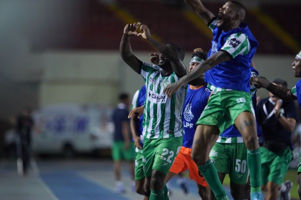 Duelo de líderes del torneo apertura del fútbol panameño terminó sin goles