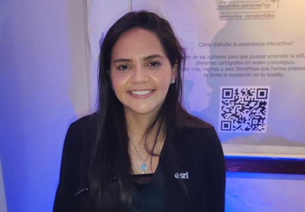 $!Rocío Vega, de Esri – Panamá: “El propósito es contar una historia desde una perspectiva multipaís. Por ejemplo, la historia del Darién desde la perspectiva de los escoceses, de hecho hay dos mapas en los que está Nueva Caledonia, ese intento de los escoceses de asentarse en el Darién y mapas complementarios nunca antes exhibidos”.