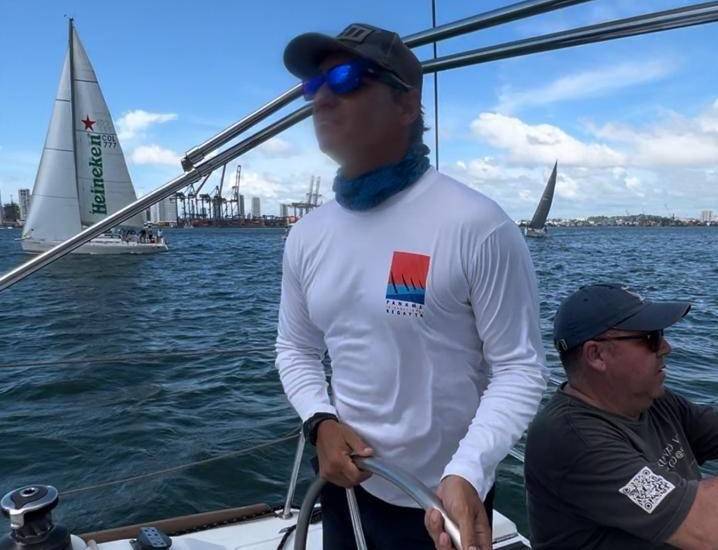 El panameño Guillermo Gasperi demostró su habilidad en la Cartagena Regata