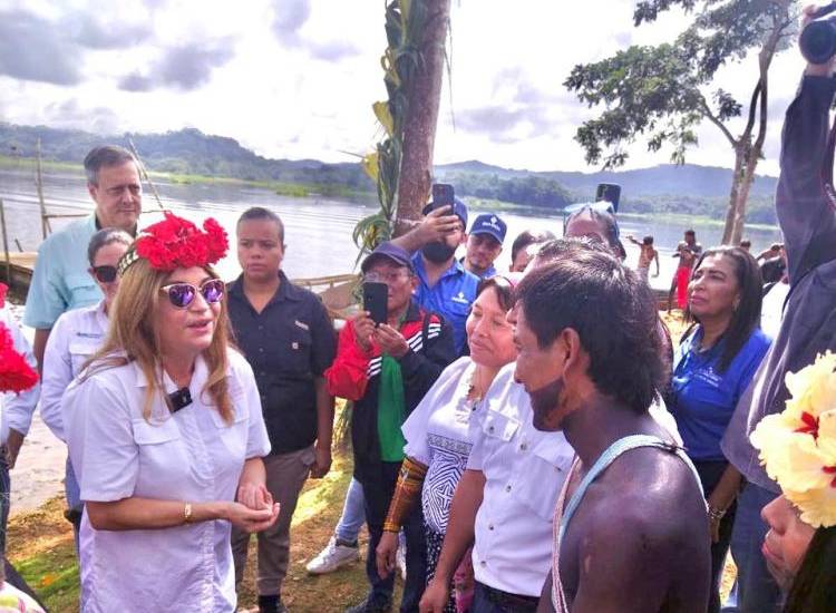 Visita a la comunidad de Emberá Cimarrón