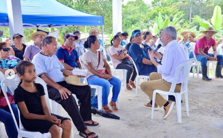 Administrador del Canal de Panamá dialogó con residentes de Río Indio para mejorar su calidad de vida