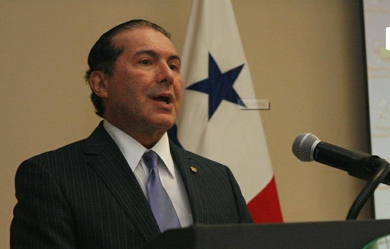 Roberto Henríquez anuncia que se postulará para presidir el CD