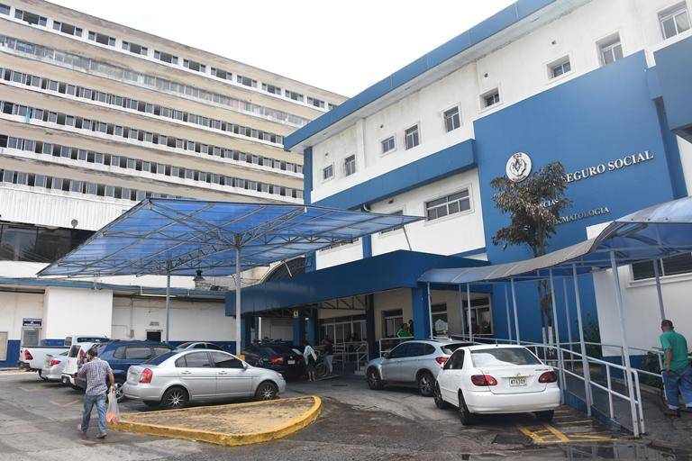 Entrada al cuarto de urgencias del Complejo Hospitalario “Dr. Arnulfo Arias Madrid”.