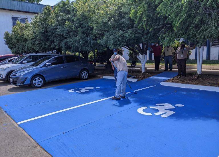 Reiteran sanciones por uso indebido de estacionamientos