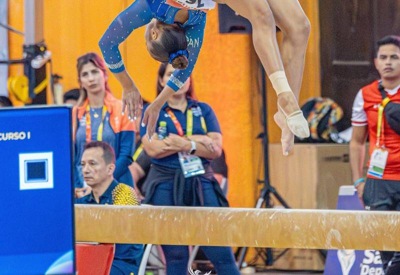 Cortesía | La gimnasta panameña Ana Gabriela Gutiérrez en su presentación en los I Juegos Bolivarianos de la Juventud- Sucre Bolivia 2024.