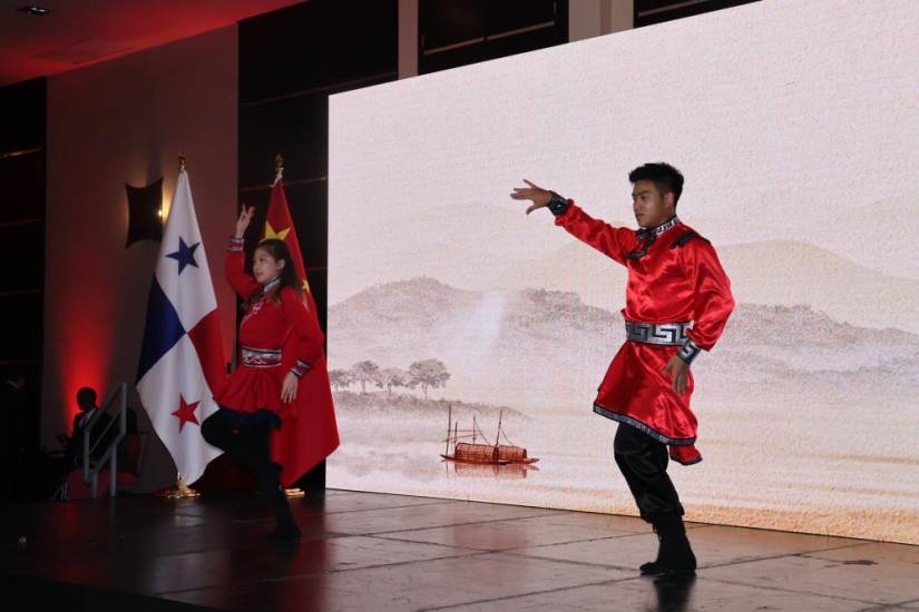 Celebran en Panamá el 75° aniversario de fundación de la República Popular China