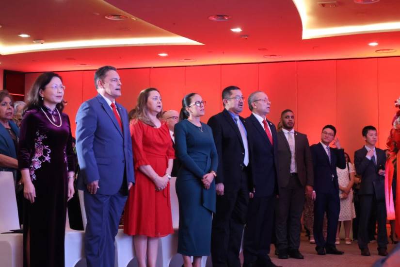 Celebran en Panamá el 75° aniversario de fundación de la República Popular China