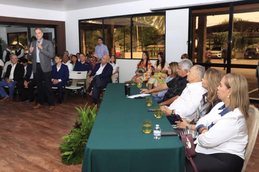 Presidente Mulino comparte con empresarios sus planes para el desarrollo de Chiriquí y Bocas del Toro