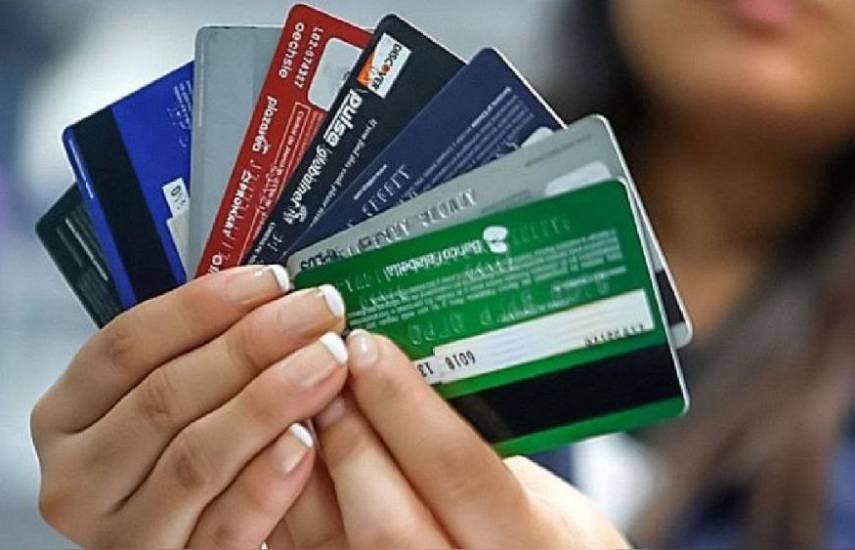 Panameños utilizan más las tarjetas de crédito