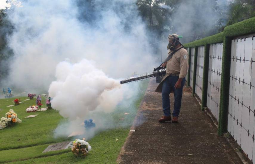 Minsa realiza operativo de prevención en cementerios en San Miguelito