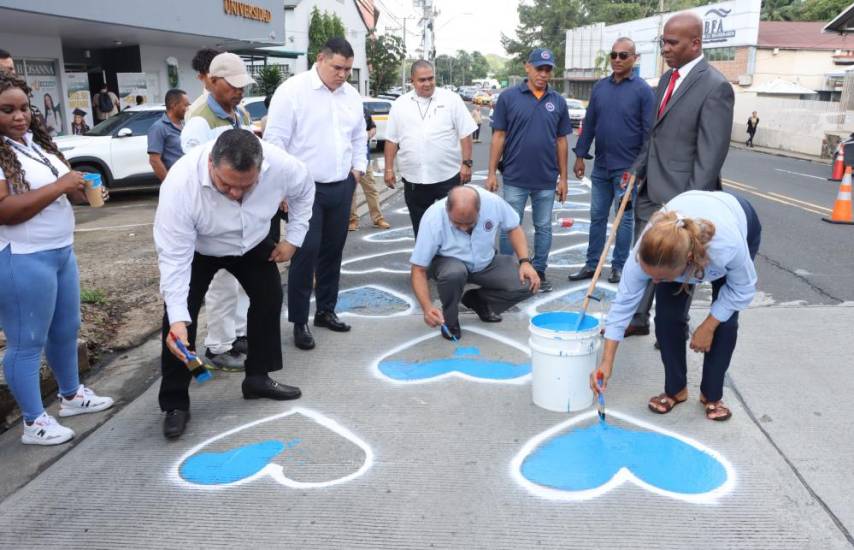 Conmemoran a las víctimas del autobús 8B-06 en La Cresta