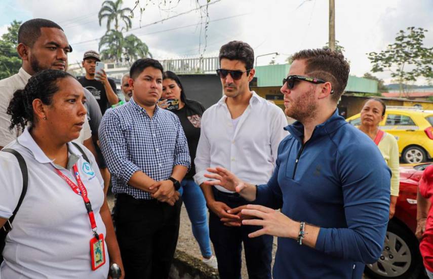 Mizrachi se reúne con residentes de Pacora y Chilibre ante denuncias por escasez de agua.