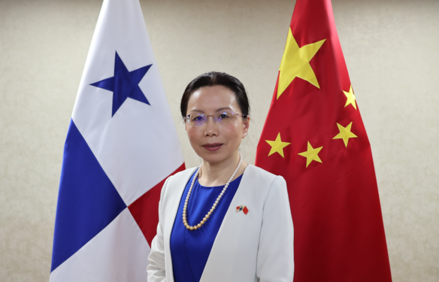 ML | La embajadora de China en Panamá, Xu Xueyua.